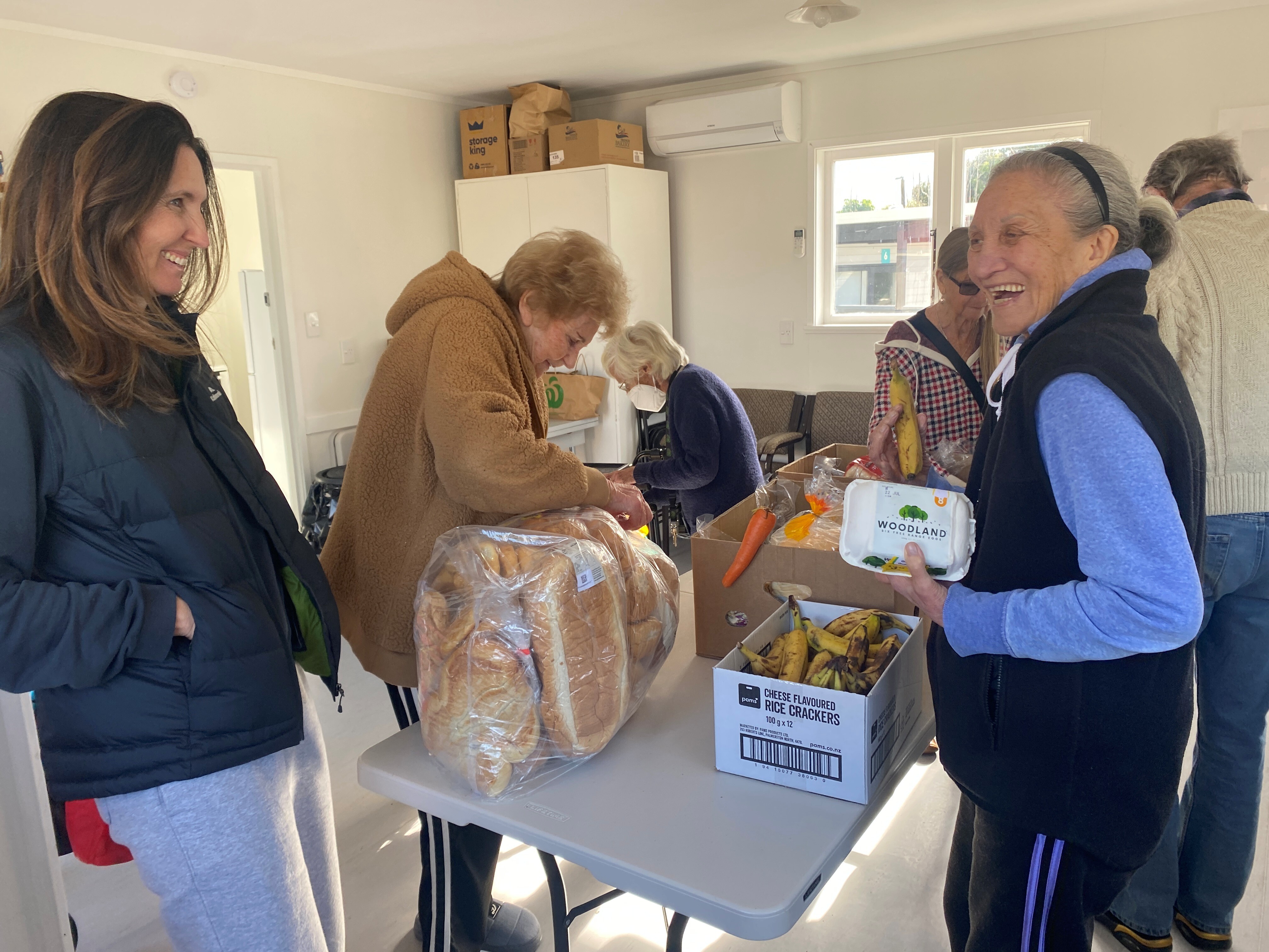 Kaumatua food bank activity