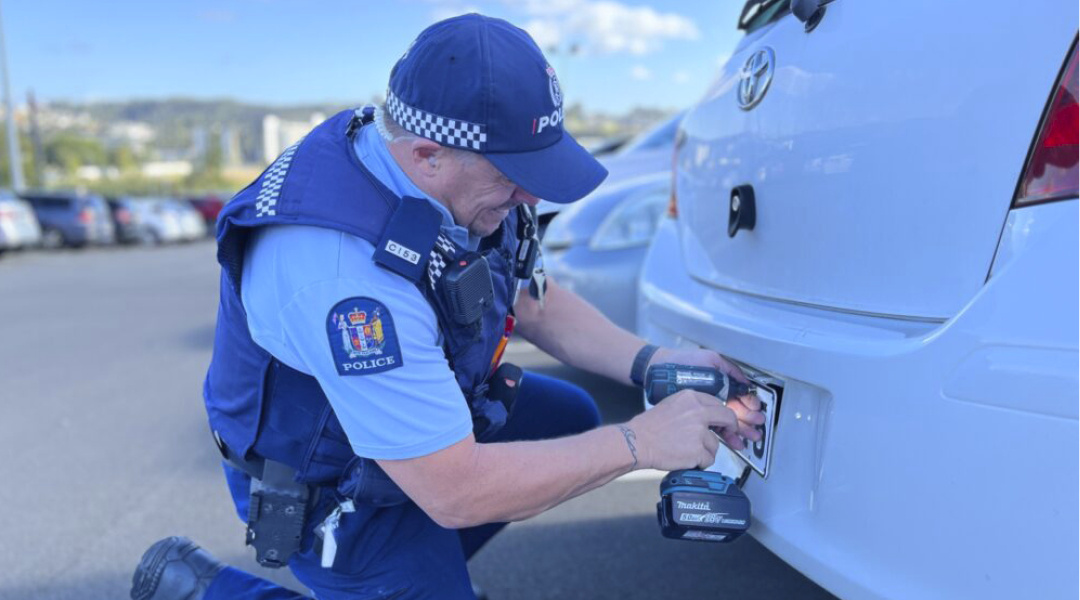 Safer Plates' deter thieves